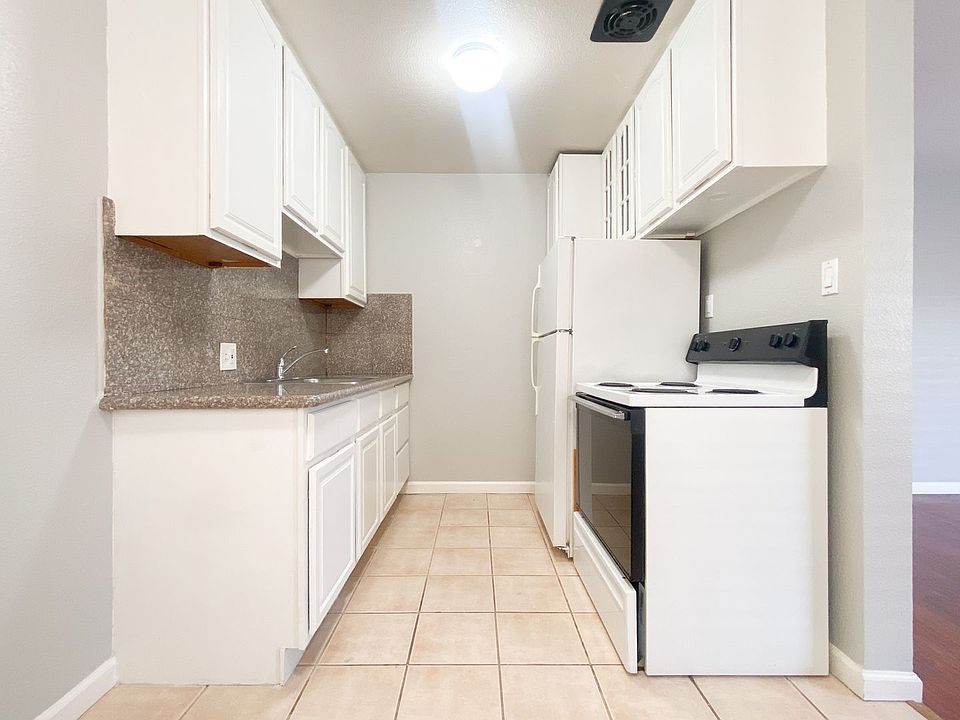 1st image of 2212-2218 High St #2212-F