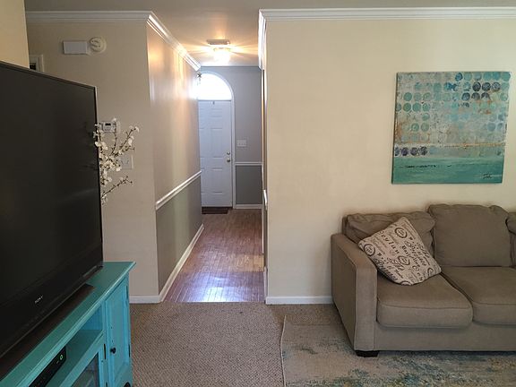 4th image of 3269 Oak Garden Dr