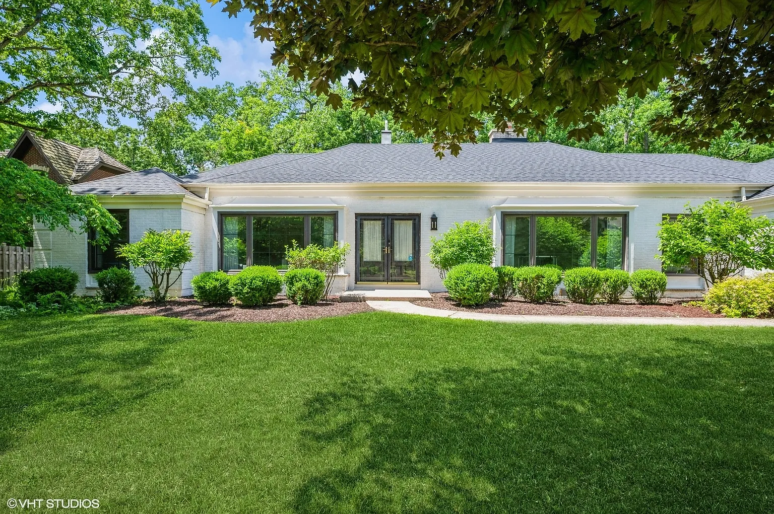 38 Lancaster Ln photo 1