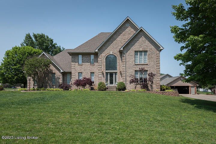 1st image of 818 W Hebron Ln