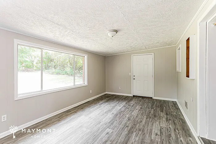 821 Hillside Dr — Photo 6