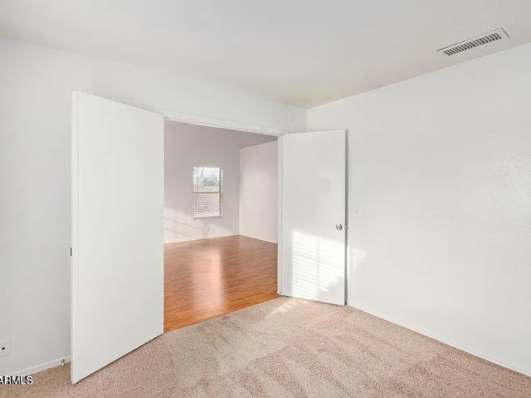 6585 N 77th Dr — Photo 30