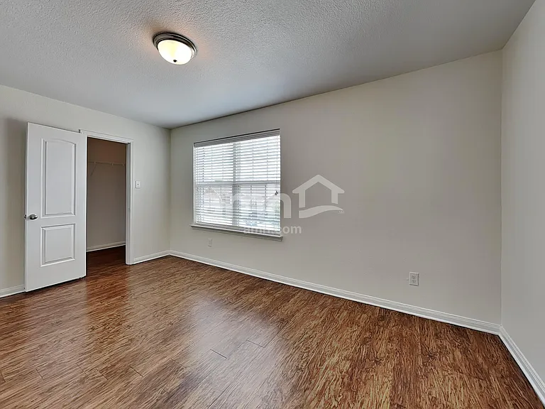 920 Summer Stream Rd — Photo 17