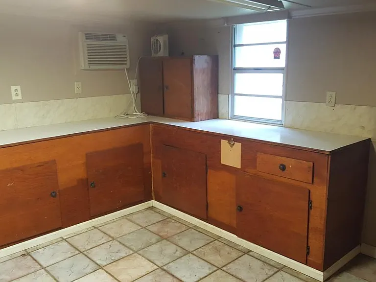 804 Fairmont Ln — Photo 15