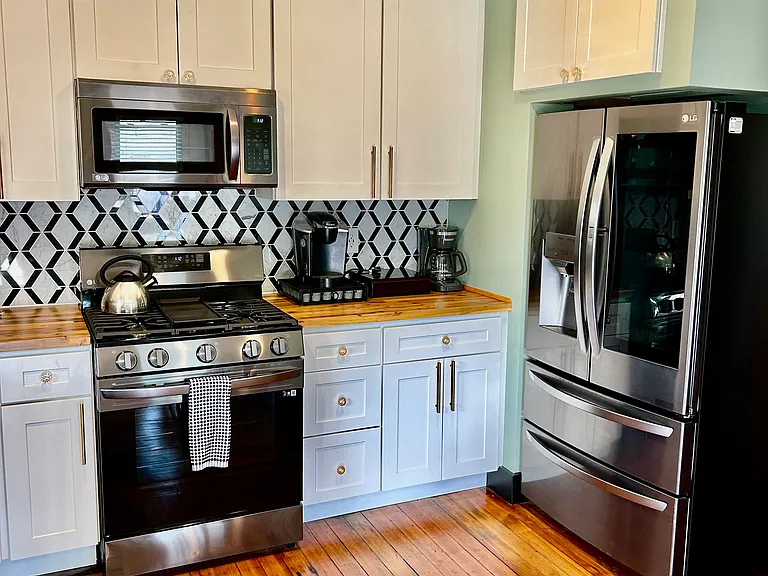 933 Main St #1 — Photo 9