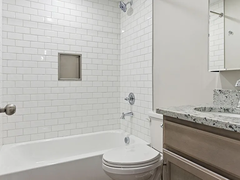 413 Price Ave — Photo 18