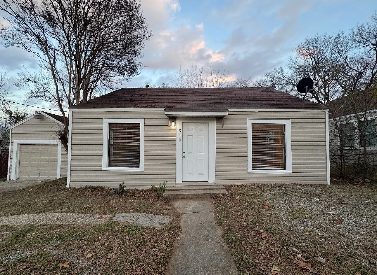 3 bed, 1133 sqft, $1,850 — Photo 1