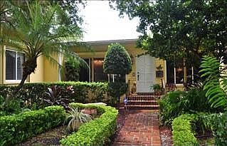 1st image of 708 SE 11th Ct
