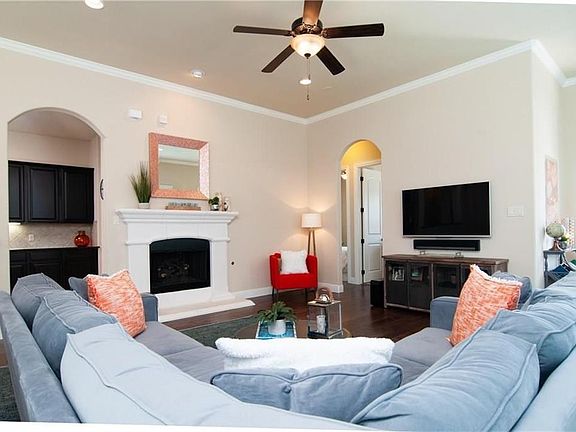 3rd image of 557 Cotley Dr