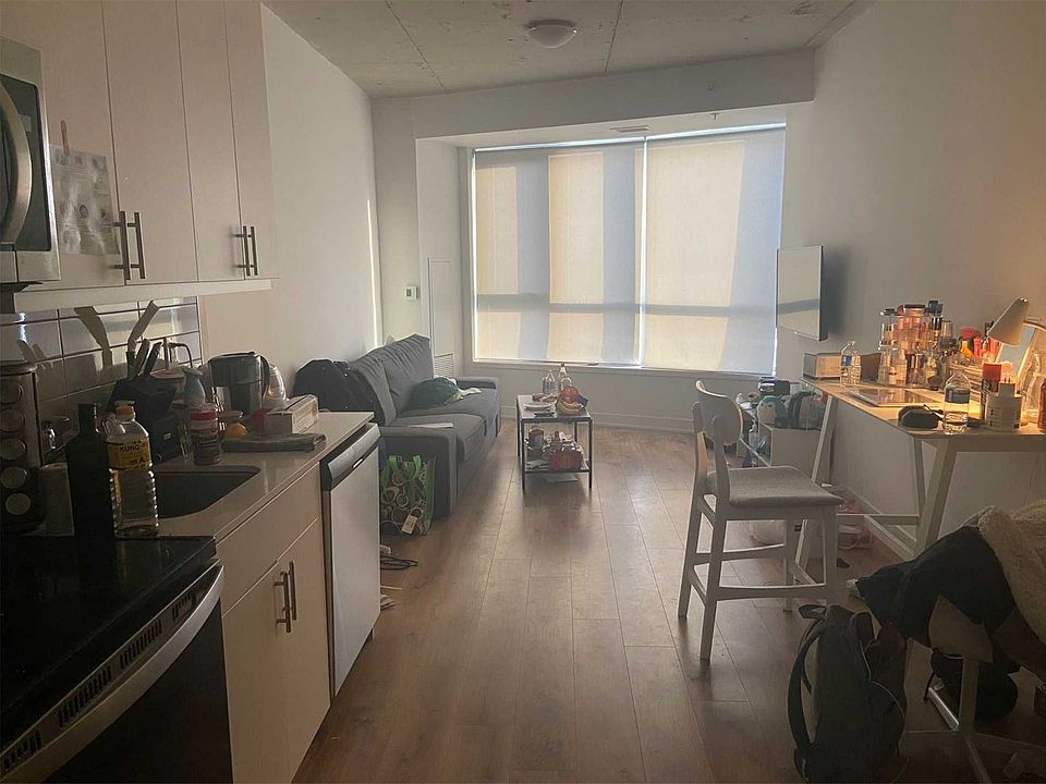 2nd image of 495 Princess St