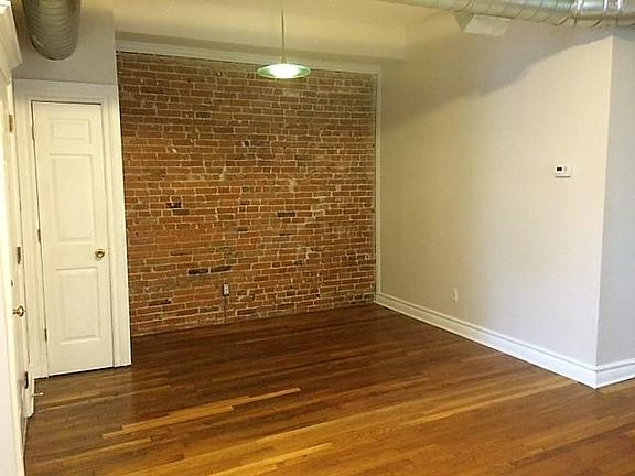 3rd image of 569 Campbell St APT 2
