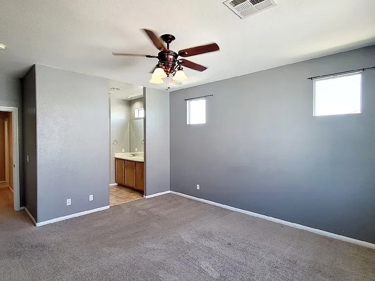 6252 Huntington Ridge Ave — Photo 13