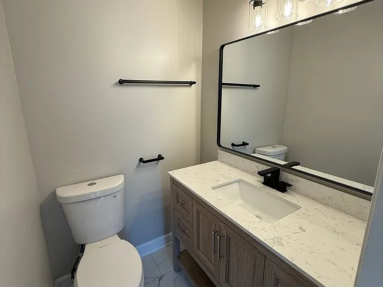 5853 Suitland Rd — Photo 25
