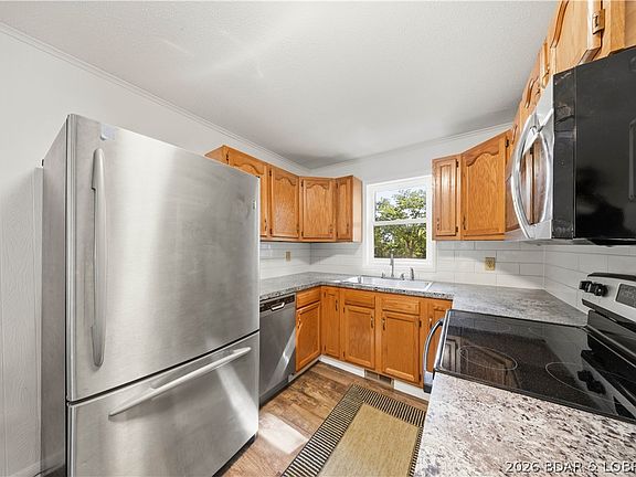 4th image of 417 Meadowbrook Dr