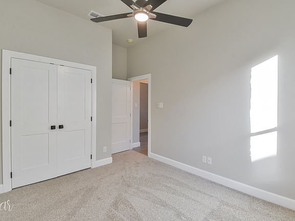3rd image of 4002 Hope Dr #8UTDTQ