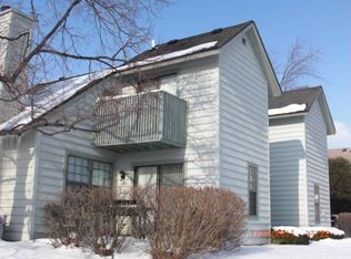 639 Chip Ct, Gurnee, IL 60031