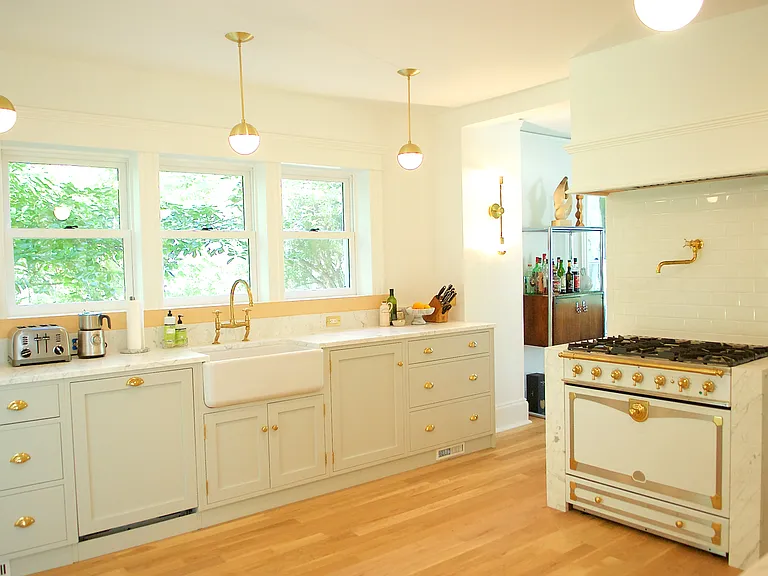 151 N Ferry Rd — Photo 4