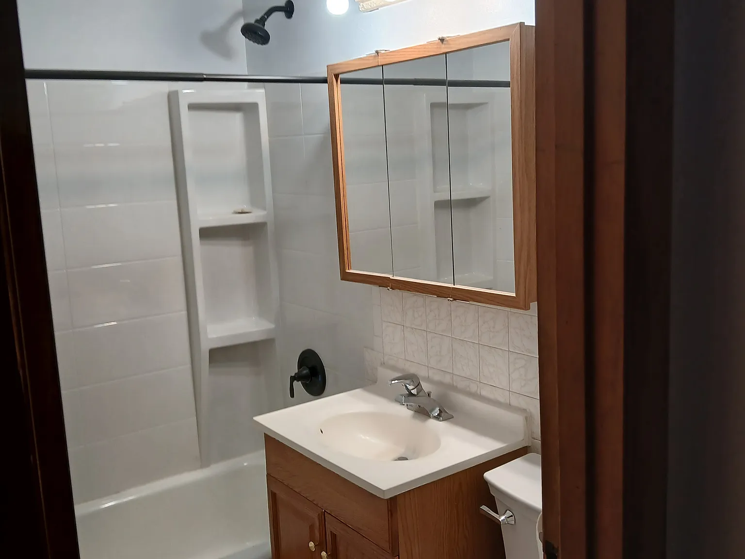 3 bed, 900 sqft, $1,800 — Photo 3