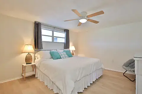 5775 Saint Louis Ave #5775 — Photo 6