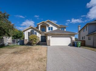210 Edgevalley Grn NW, Calgary, AB T3A 4X8