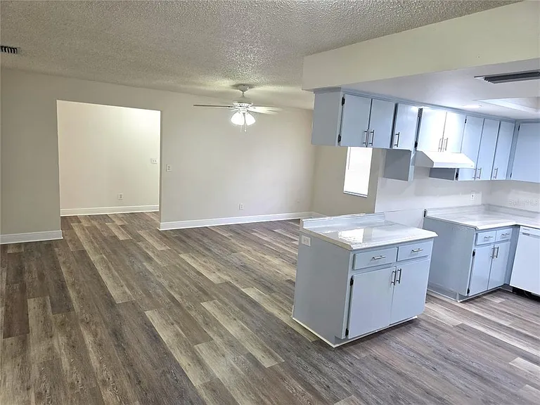 10410 N Ojus Dr — Photo 9
