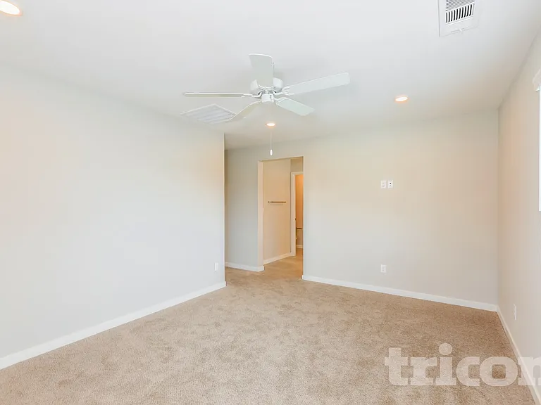 28207 Luther Dr — Photo 7