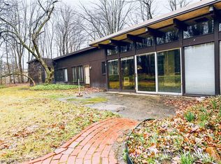 2150 Silver Fox Ln NE, Warren, OH