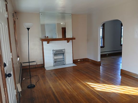 3rd image of 515 Giffin Ave