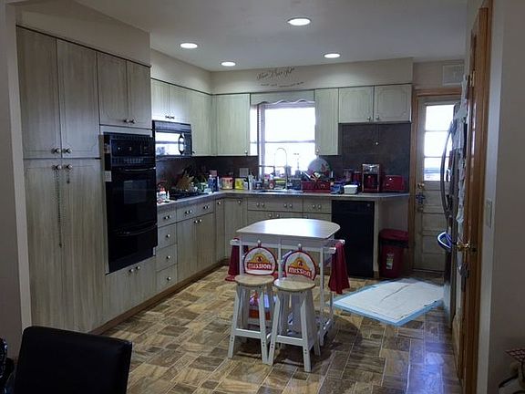3rd image of 1851 E 35th St