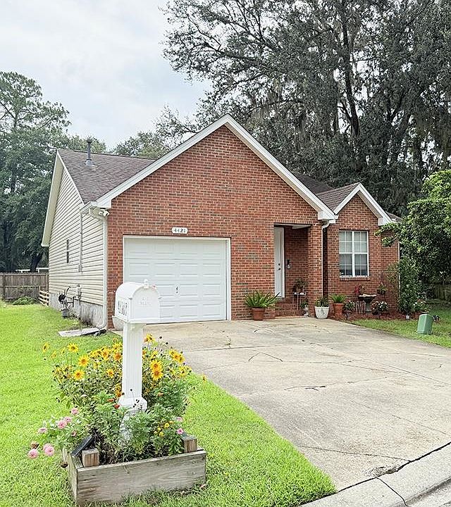 1st image of 4421 Siesta Ct