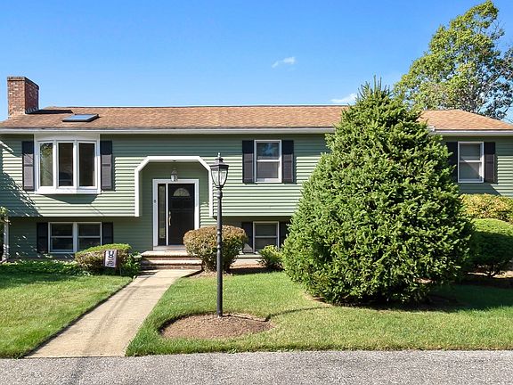 2nd image of 8 College Ln