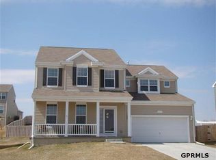 10610 S 110th St, Papillion, NE 68046