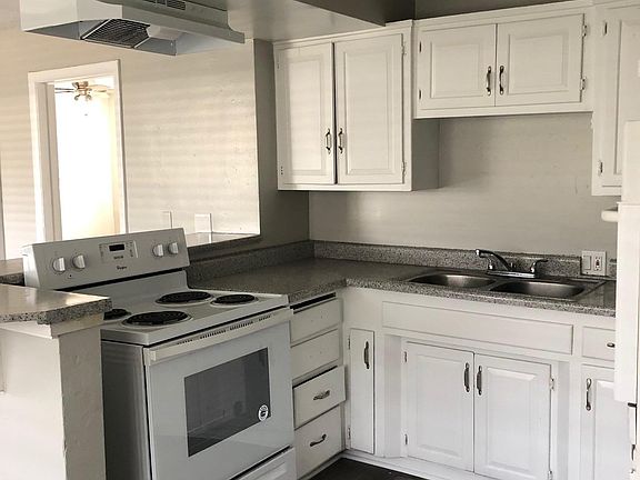 1 bedroom kitchen