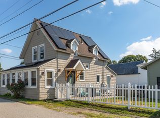 25 Broadway, Niantic, CT 06357