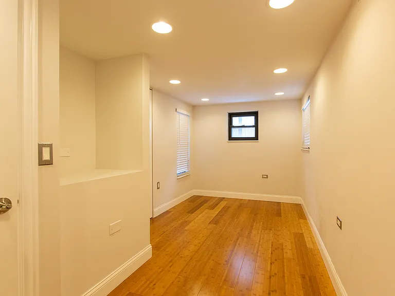53 W Burton Pl — Photo 1