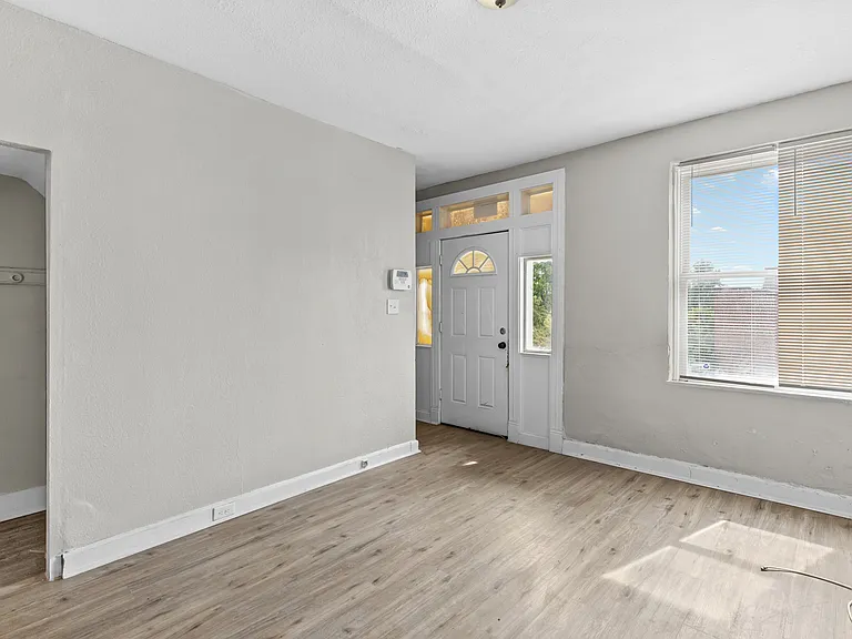 2833 Miami St — Photo 20