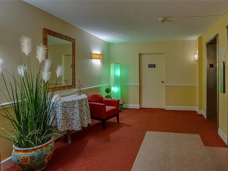 4900 Brittany Dr S #411 — Photo 46