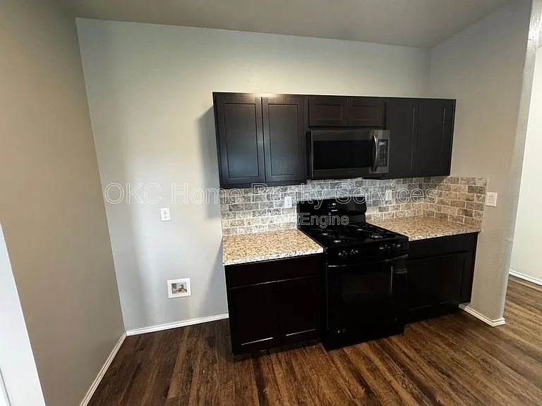 9904 Jackrabbit Rd — Photo 20