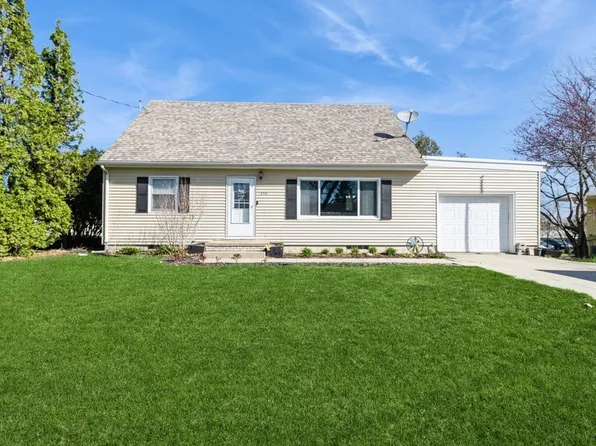 535 Ash St, Carlisle, IA 50047