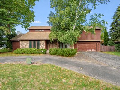 1525 Moccasin Trl, Benton Harbor, MI, 49022