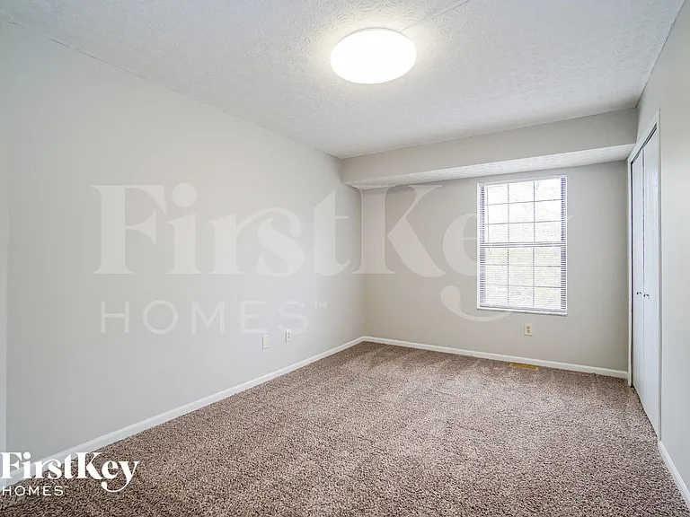 2824 Harnet Ct — Photo 12
