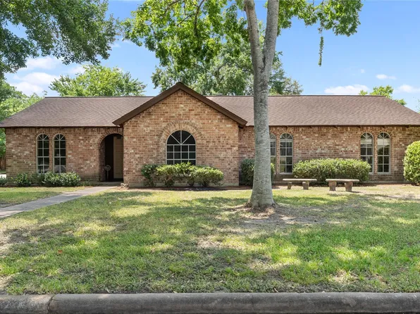 8903 Echo Valley Drive, Houston, TX 77055