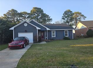 716 Bent Creek Dr, Hope Mills, NC 28348