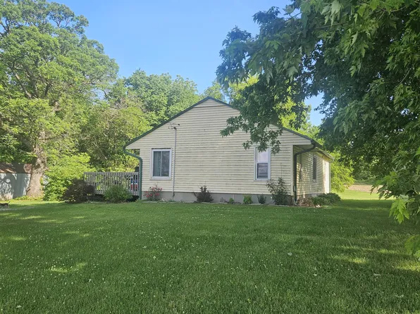 31329 166th Ave W #W, Illinois City, IL 61259