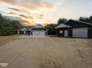 6800 Oliver Rd, Fostoria, MI 48435