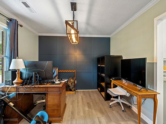 3rd image of 852 Club Ln