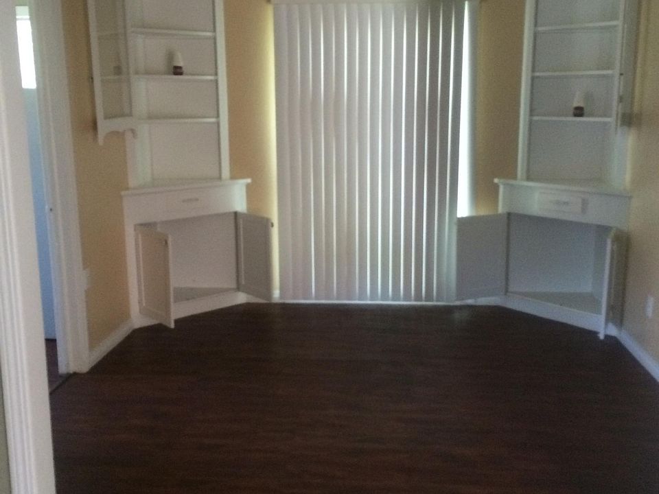 2nd image of 1441 NW 47th St