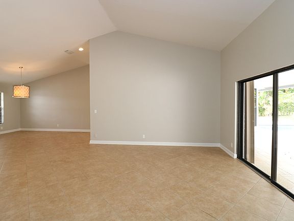 Home For Sale In Pine Tree Golf Club