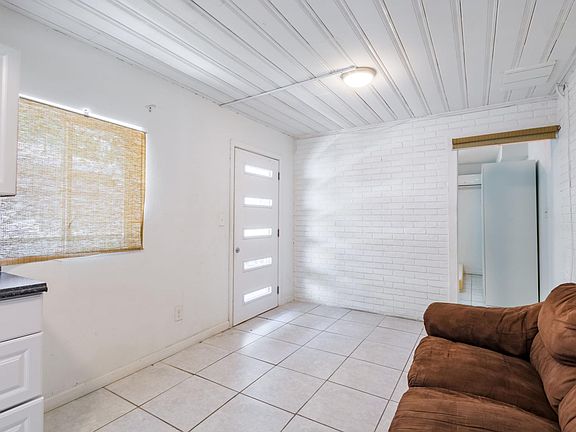 3rd image of 2916 W Paris St #2