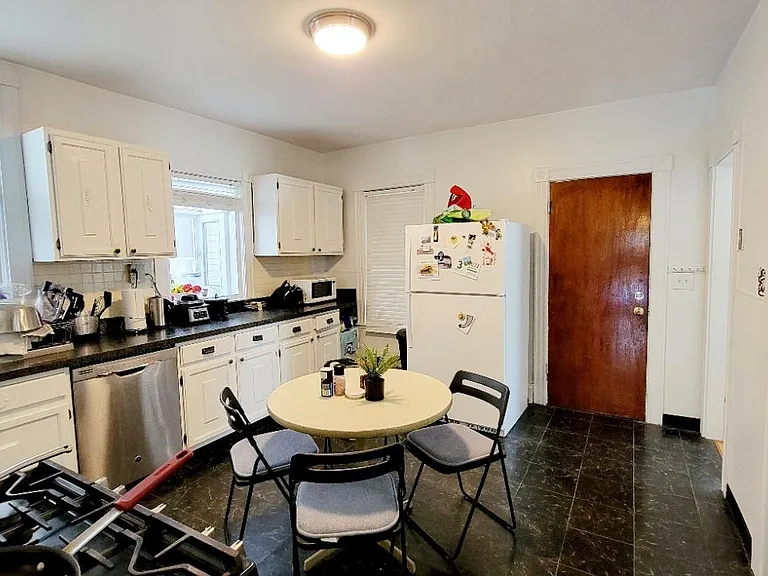 10 Hardwick St #1 — Photo 3